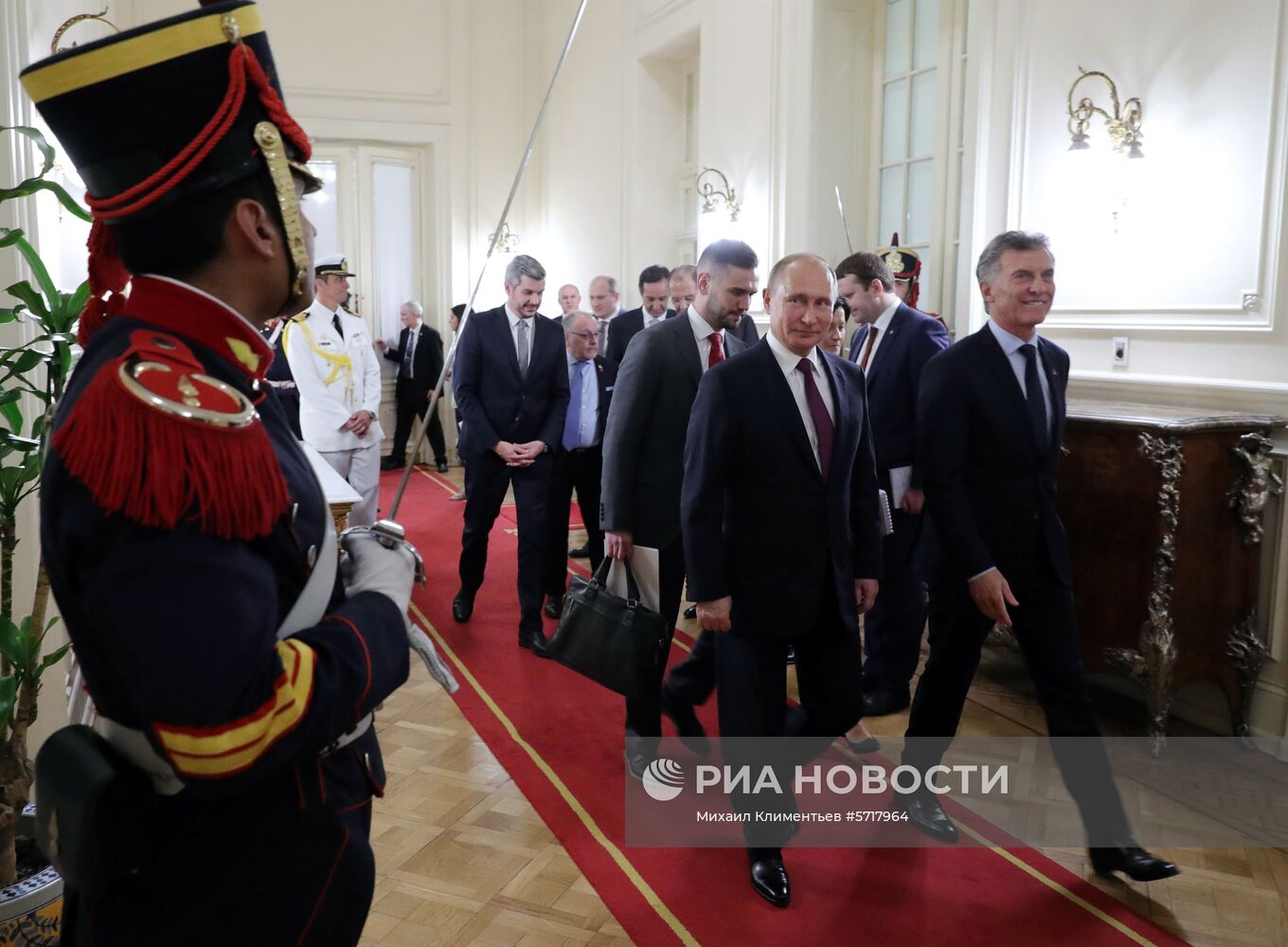 Официальный визит президента РФ В. Путина в Аргентину. День второй