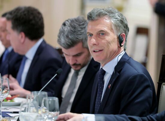 Официальный визит президента РФ В. Путина в Аргентину. День второй