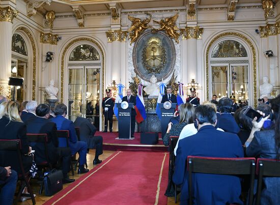 Официальный визит президента РФ В. Путина в Аргентину. День второй