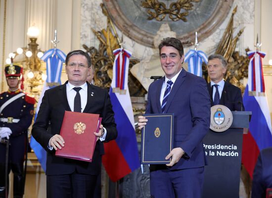 Официальный визит президента РФ В. Путина в Аргентину. День второй