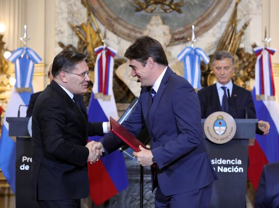 Официальный визит президента РФ В. Путина в Аргентину. День второй