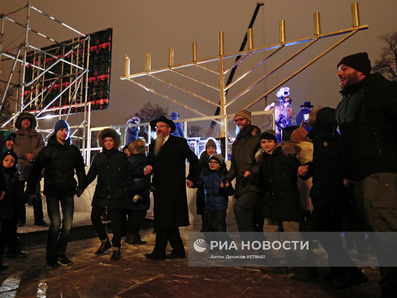Церемония зажжения ханукальной свечи в Москве