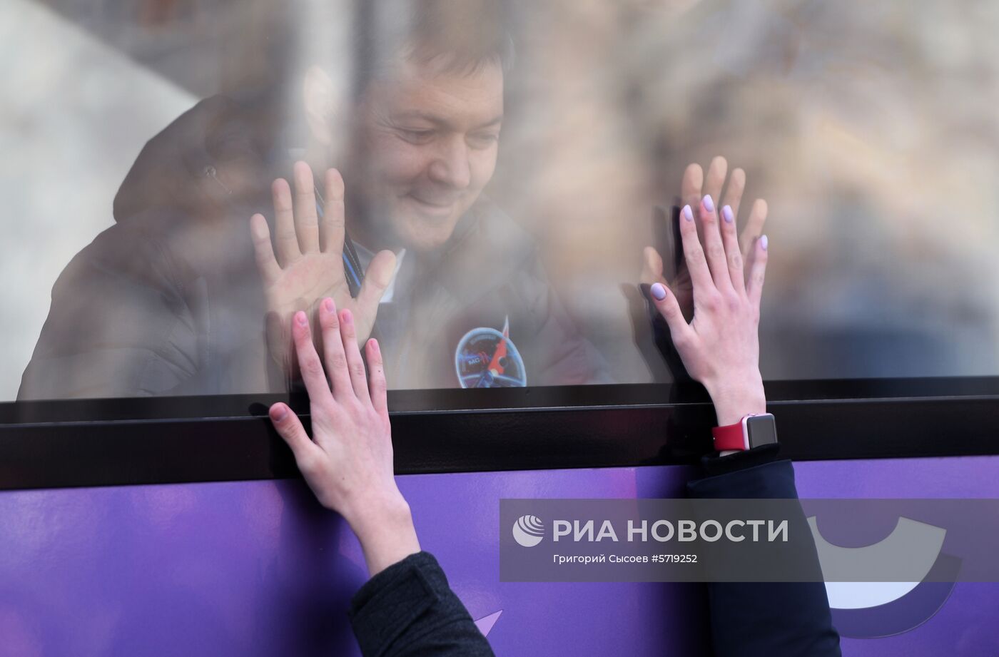 Старт ракеты-носителя "Союз-ФГ" с пилотируемым кораблем "Союз МС-11"