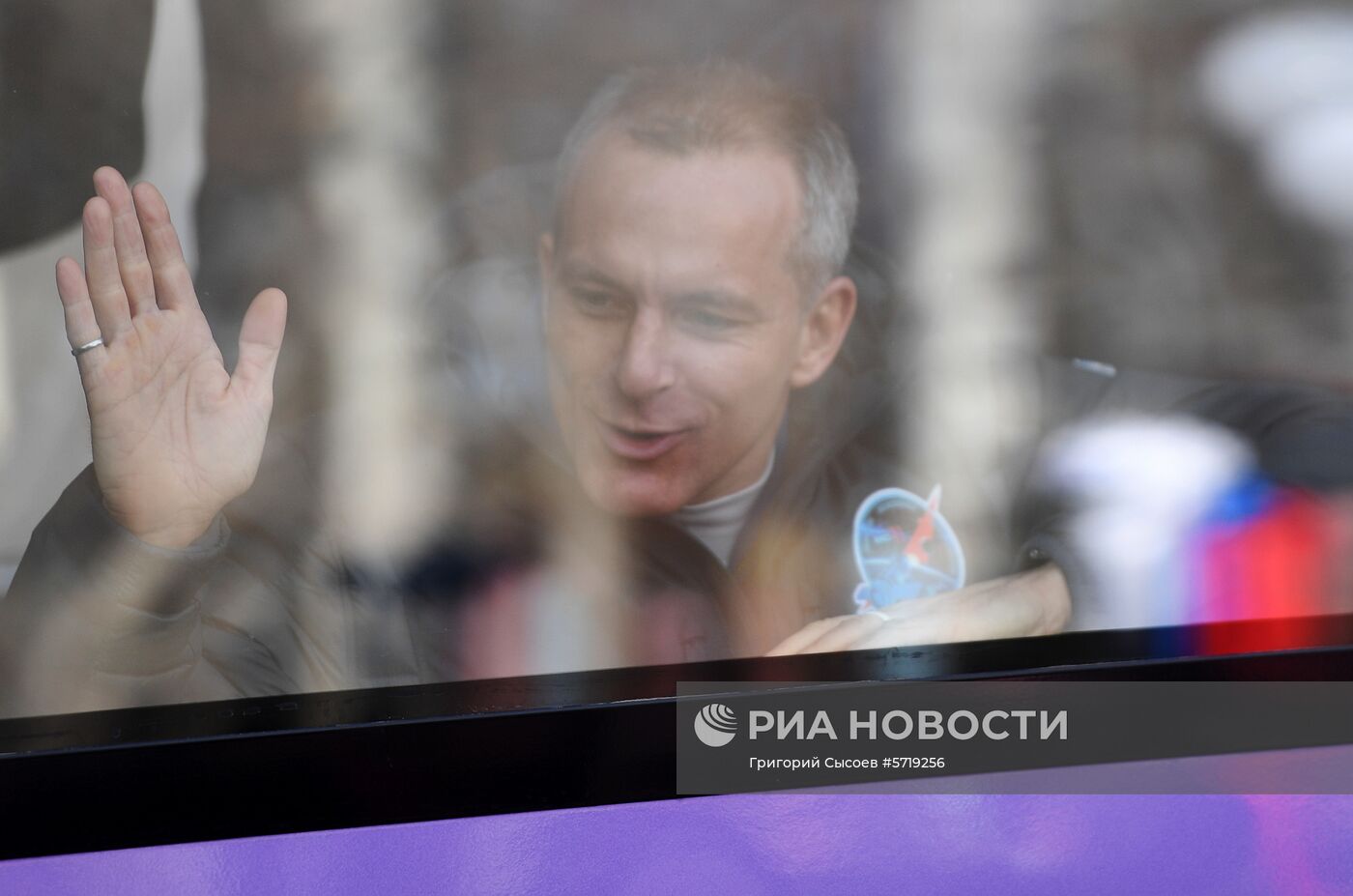 Старт ракеты-носителя "Союз-ФГ" с пилотируемым кораблем "Союз МС-11"