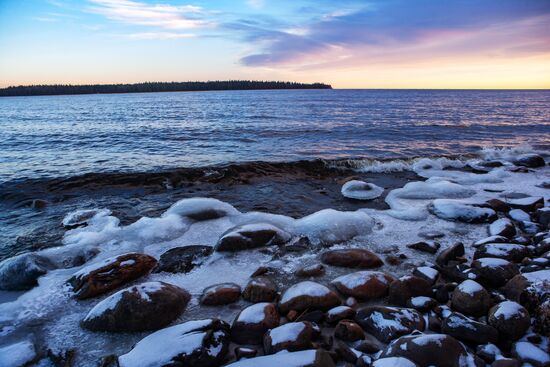 Онежское озеро в Карелии