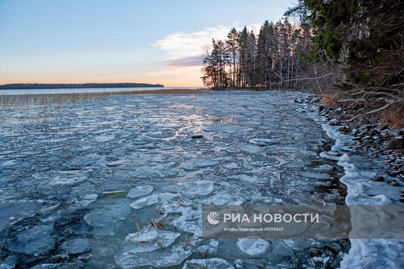 Онежское озеро в Карелии