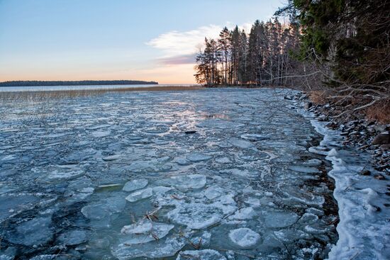 Онежское озеро в Карелии