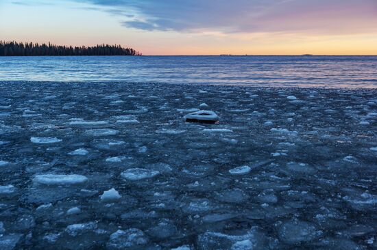 Онежское озеро в Карелии