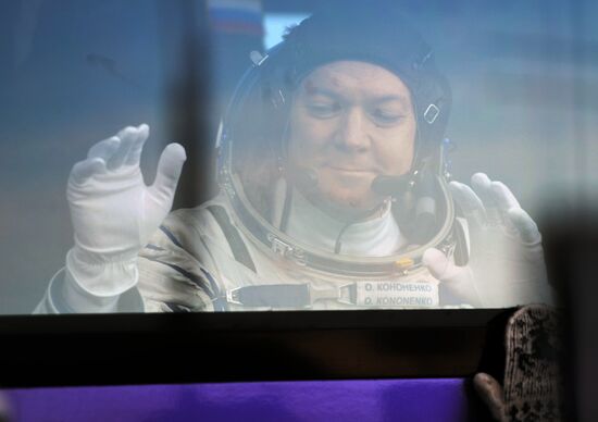 Старт РН "Союз-ФГ" с кораблем "Союз МС-11" с космодрома Байконур