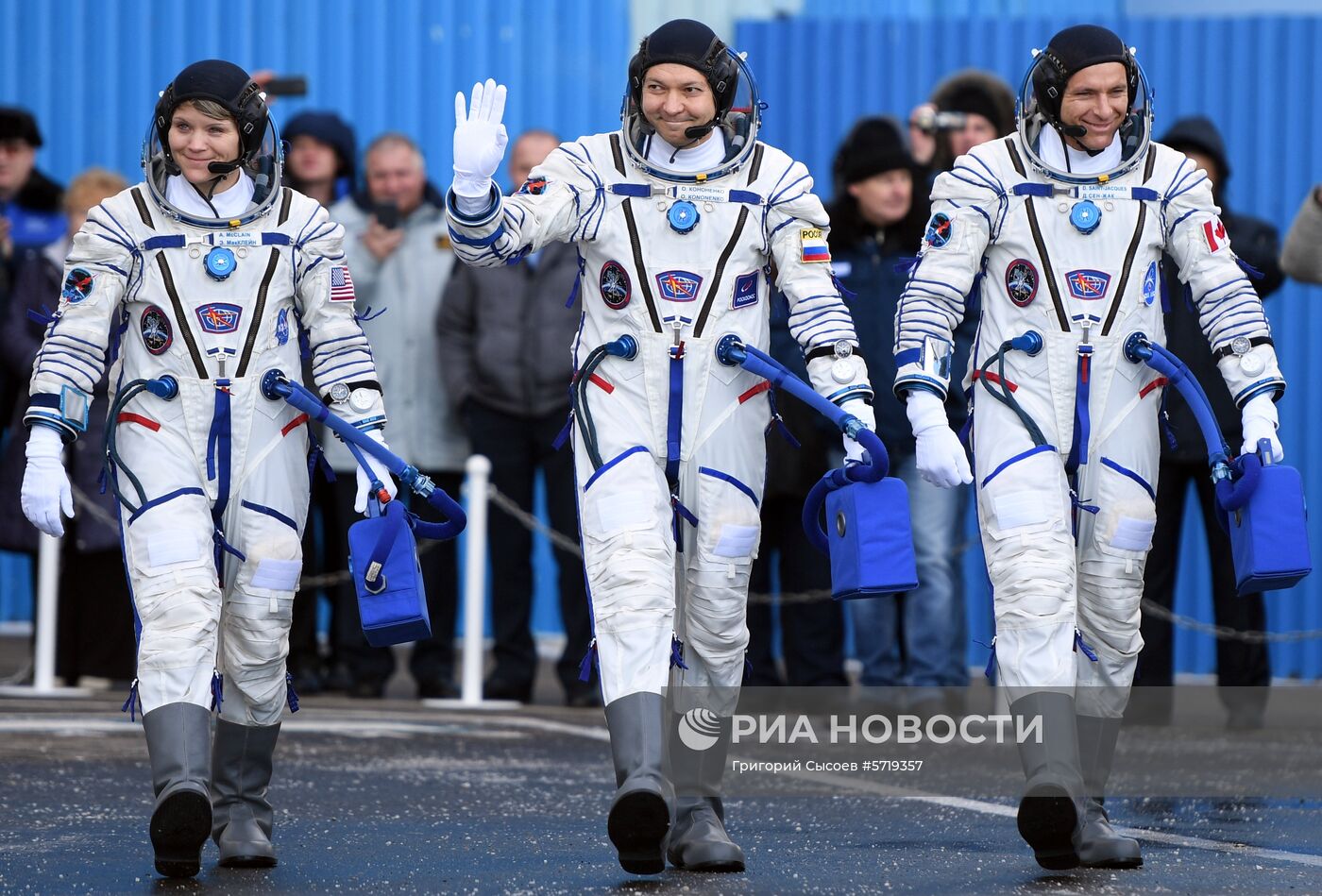 Старт РН "Союз-ФГ" с кораблем "Союз МС-11" с космодрома Байконур