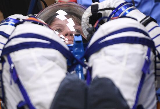 Старт РН "Союз-ФГ" с кораблем "Союз МС-11" с космодрома Байконур