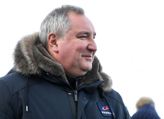 Старт РН "Союз-ФГ" с кораблем "Союз МС-11" с космодрома Байконур