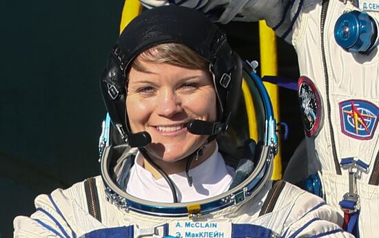 Старт РН "Союз-ФГ" с кораблем "Союз МС-11" с космодрома Байконур