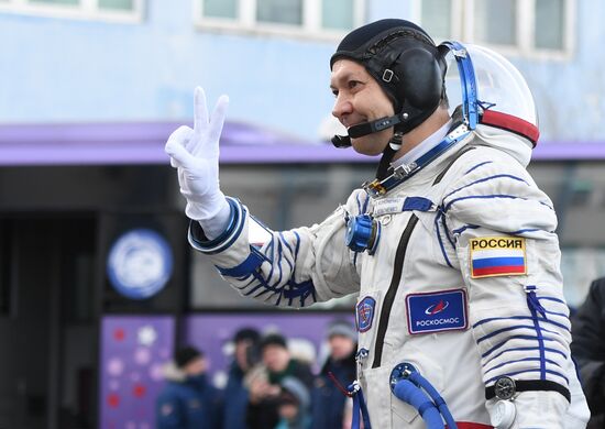 Старт РН "Союз-ФГ" с кораблем "Союз МС-11" с космодрома Байконур