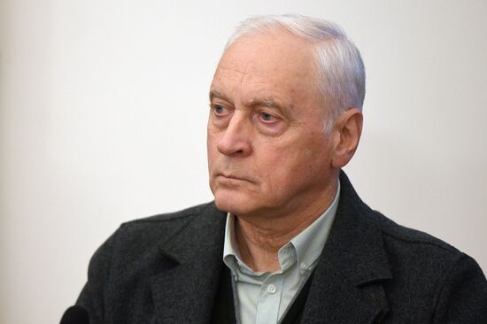 Владимир Мединский представил рассекреченные материалы по обороне Москвы