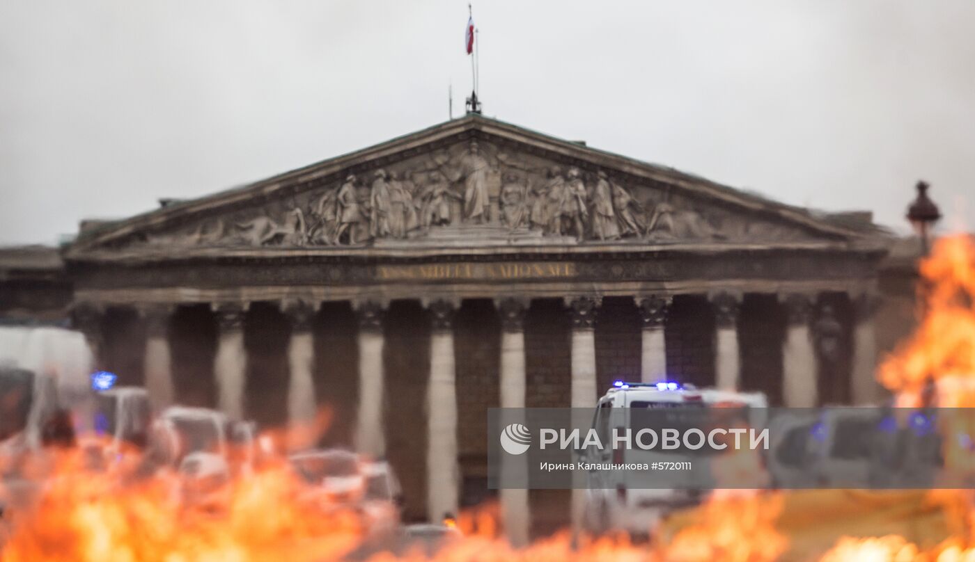Забастовка работников скорой помощи в Париже