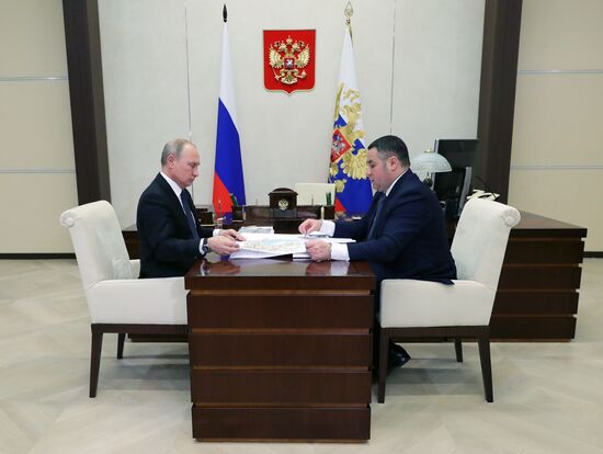 Президент РФ В. Путин встретился с губернатором Тверской области И. Руденей