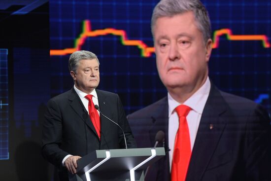 Президент Украины П. Порошенко принял участие в ток-шоу "Свобода слова" на канале ICTV