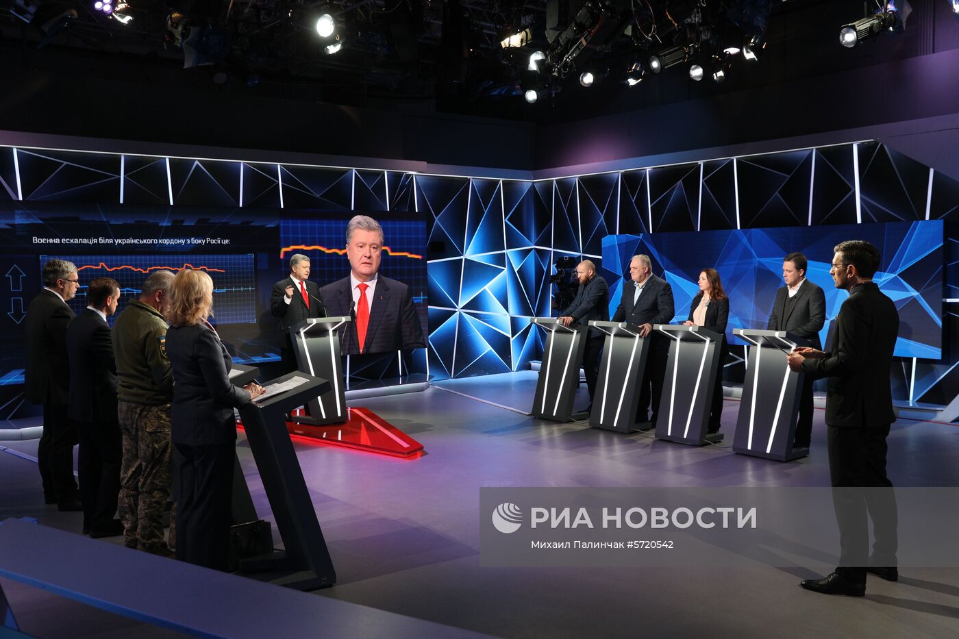 Президент Украины П. Порошенко принял участие в ток-шоу "Свобода слова" на канале ICTV