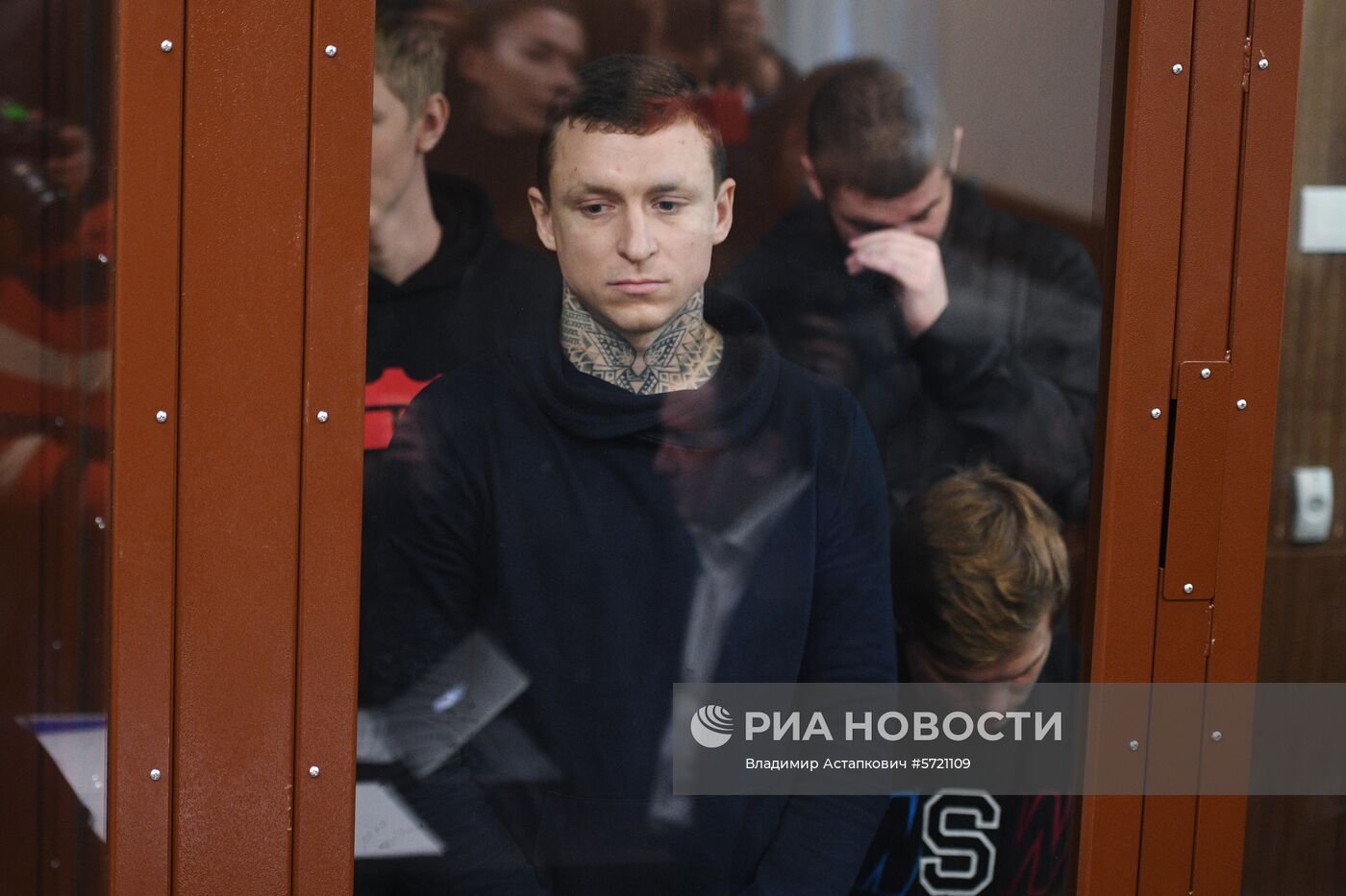 Рассмотрение ходатайства о продлении срока ареста футболистам П. Мамаеву и А. Кокорину