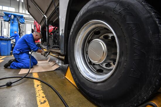 Обслуживание автобусов Мострансавто в сервисном центре "Скания"