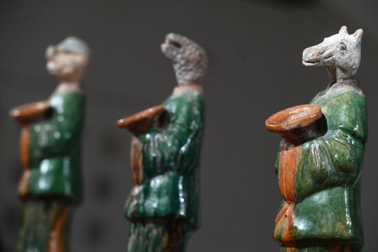 Выставка "Стражи времени. Керамическая скульптура Древнего Китая"