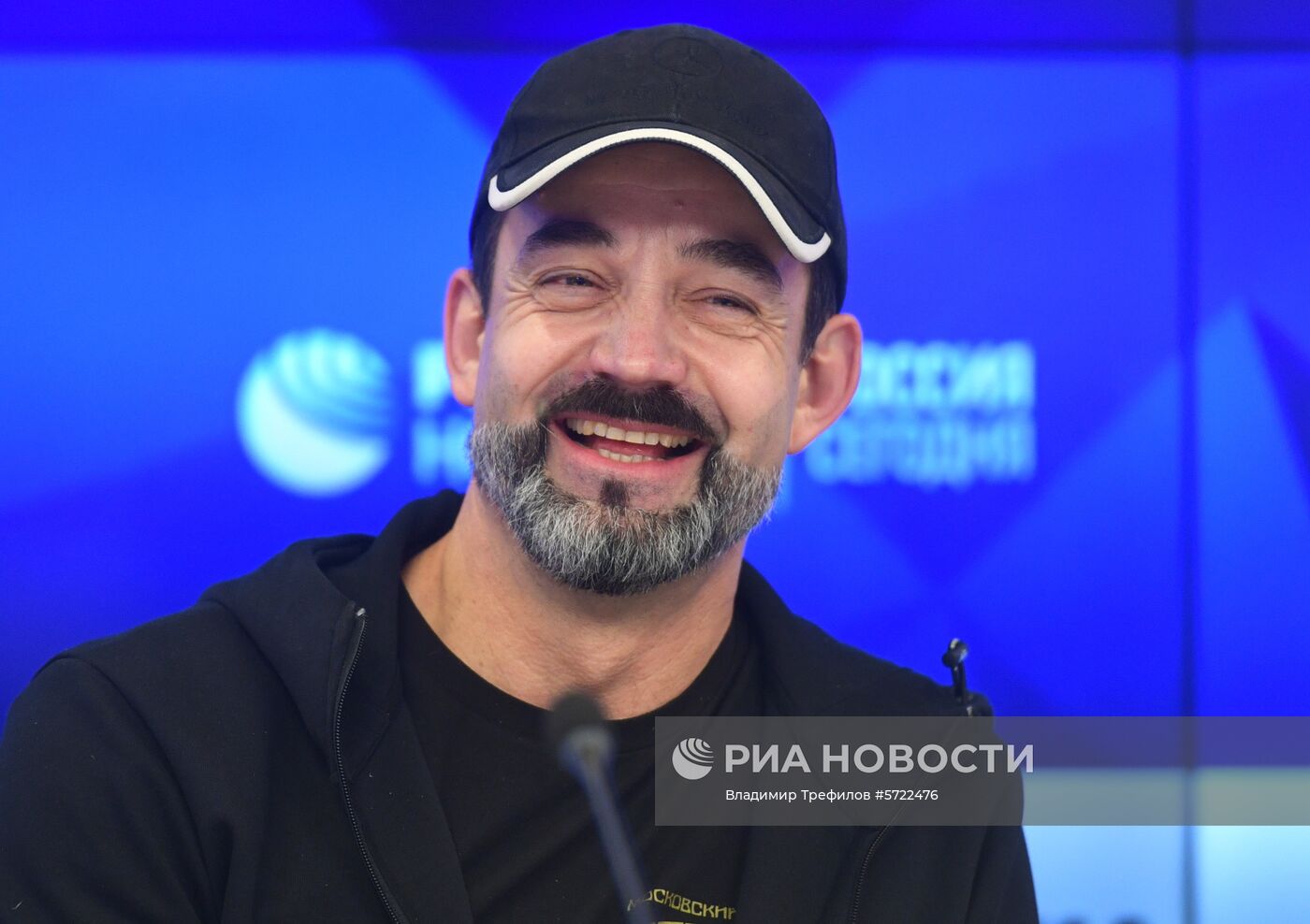 Презентация альбома Д. Певцова "Баллада о Высоцком"