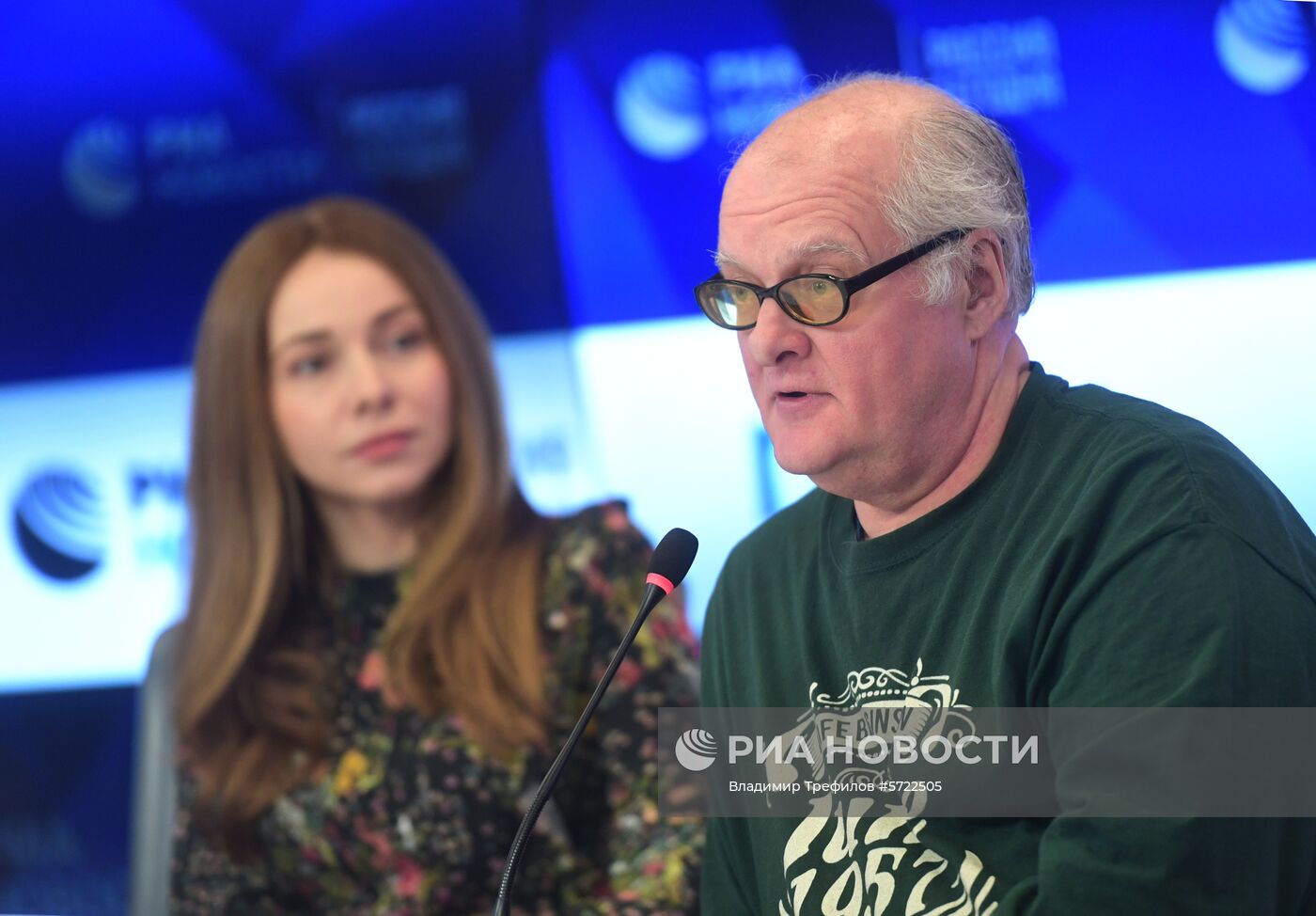 Презентация альбома Д. Певцова "Баллада о Высоцком"