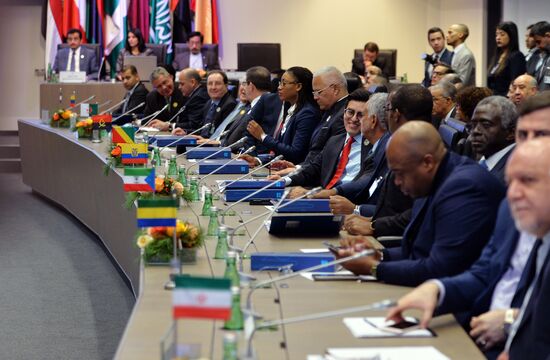 Заседание Организации стран-экспортеров нефти (ОПЕК)