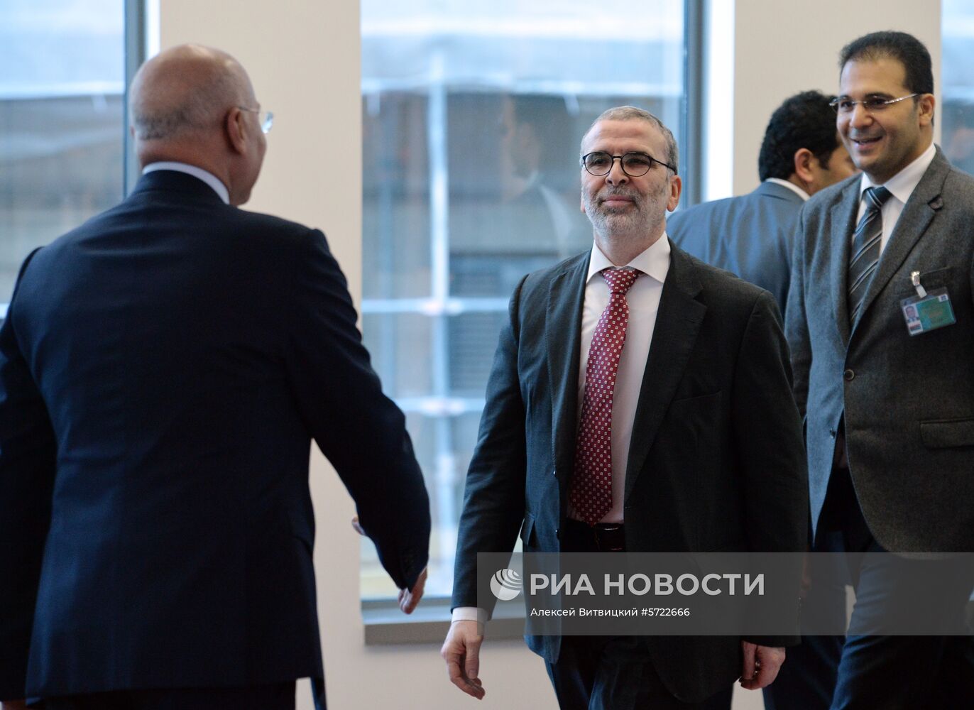 Заседание Организации стран-экспортеров нефти (ОПЕК)