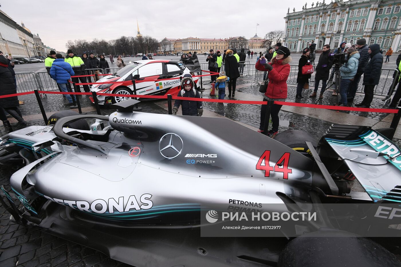 Машины чемпионов мира по автомобильному спорту на Дворцовой площади | РИА  Новости Медиабанк