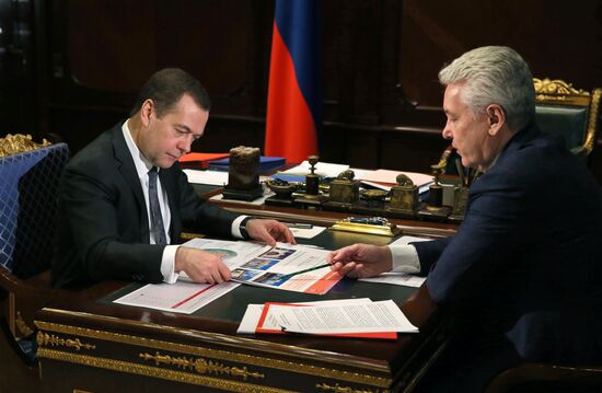 Рабочая встреча премьер-министра РФ Д. Медведева с мэром Москвы С. Собяниным