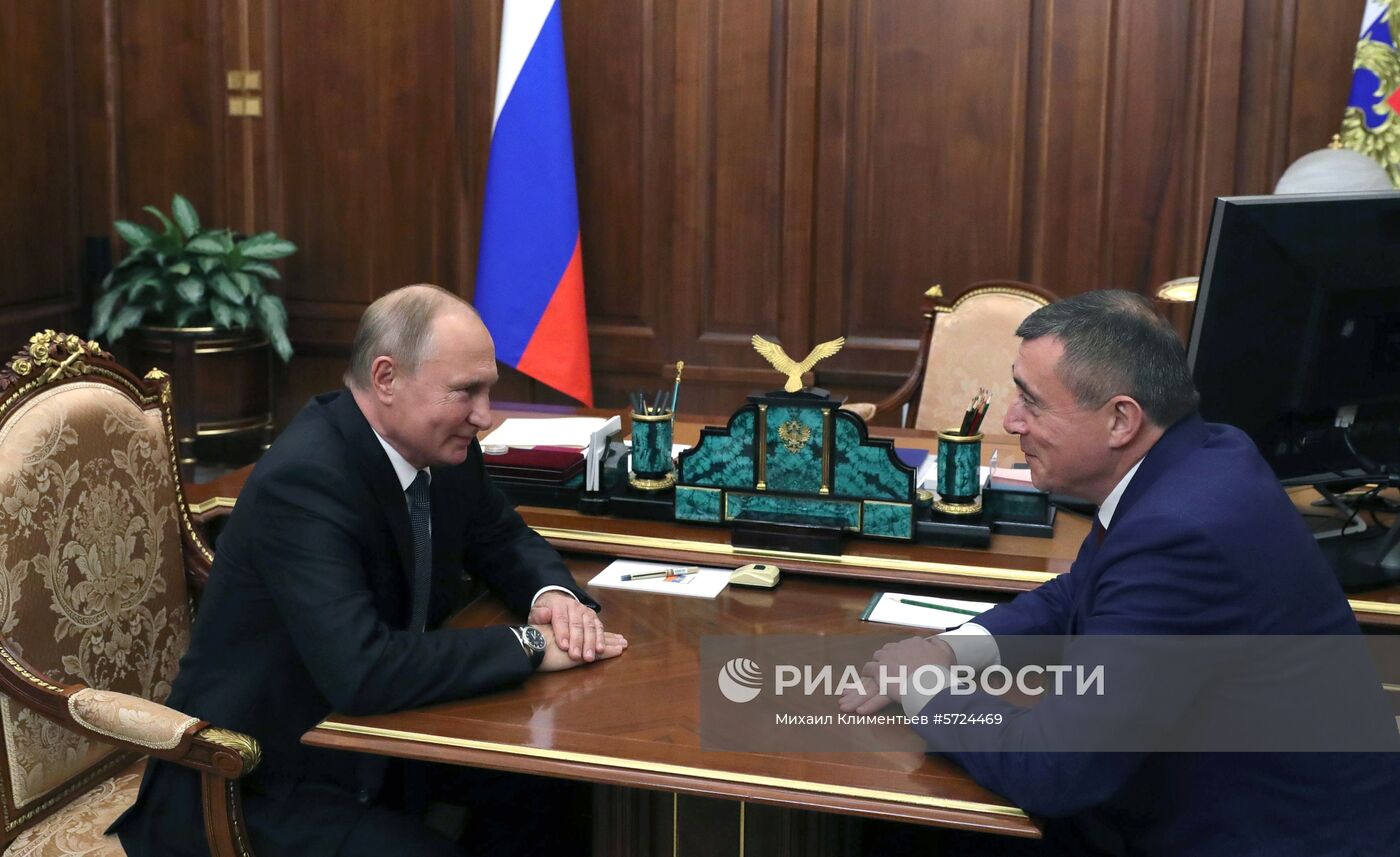 Встреча президента РФ В. Путина с ВРИО губернатора Сахалинской области В. Лимаренко