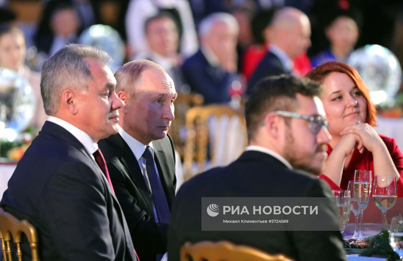 Президент РФ В. Путин принял участие в церемонии награждения лауреатов премии РГО