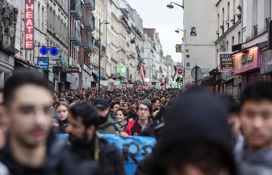 Акция протеста лицеистов в Париже