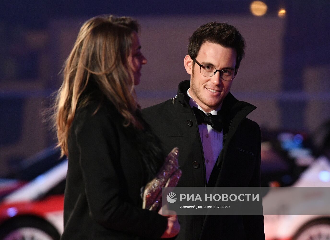 Прибытие гостей на церемонию награждения чемпионов мира по автомобильному спорту