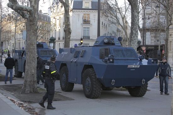 Акция протеста автомобилистов в Париже
