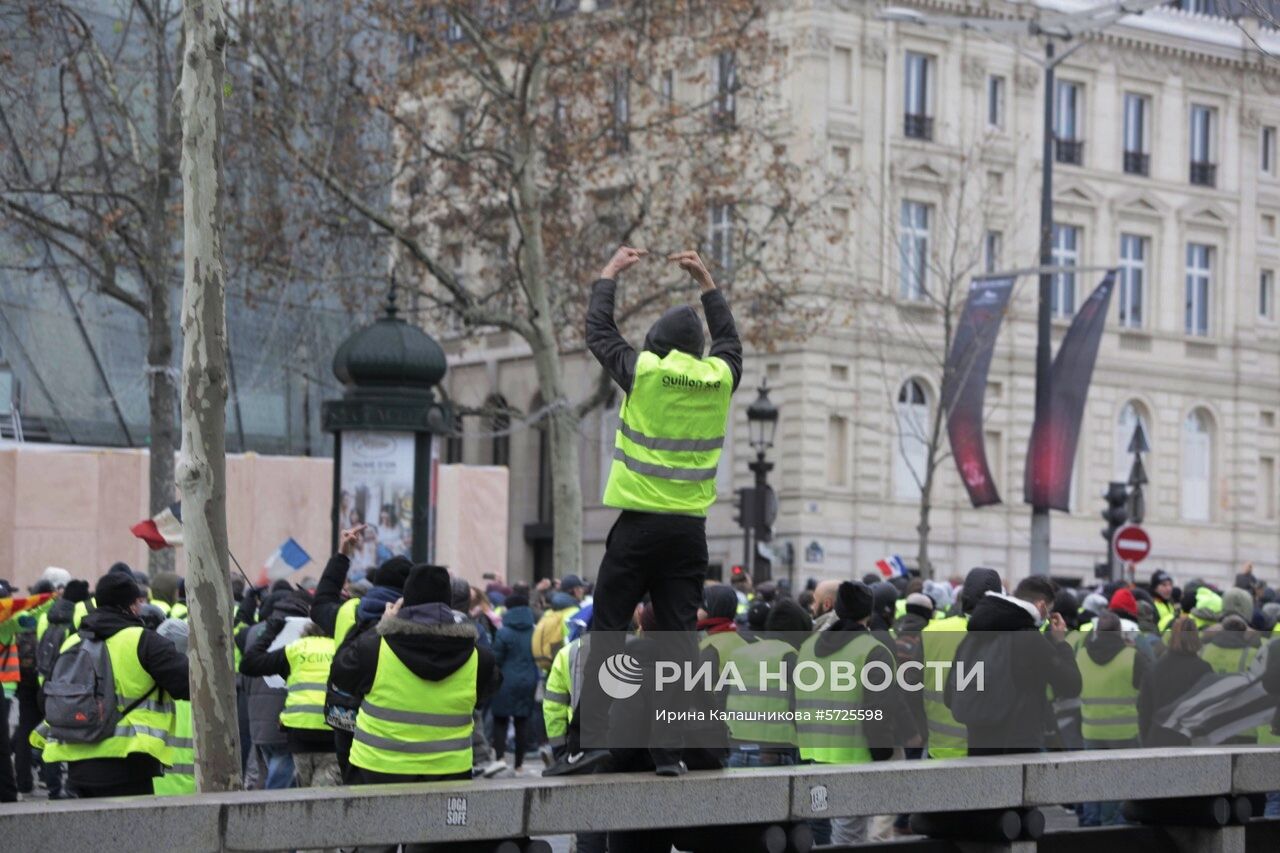 Акция протеста автомобилистов в Париже