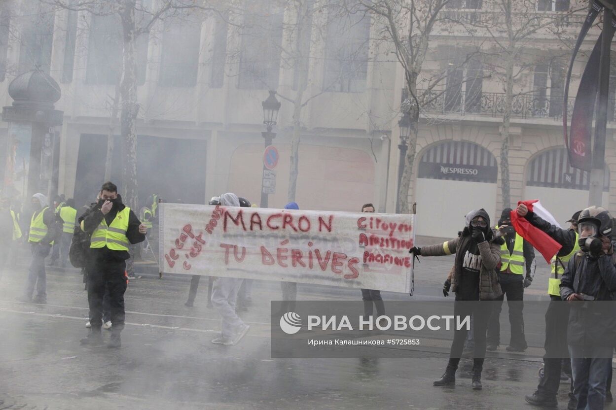 Акция протеста автомобилистов в Париже
