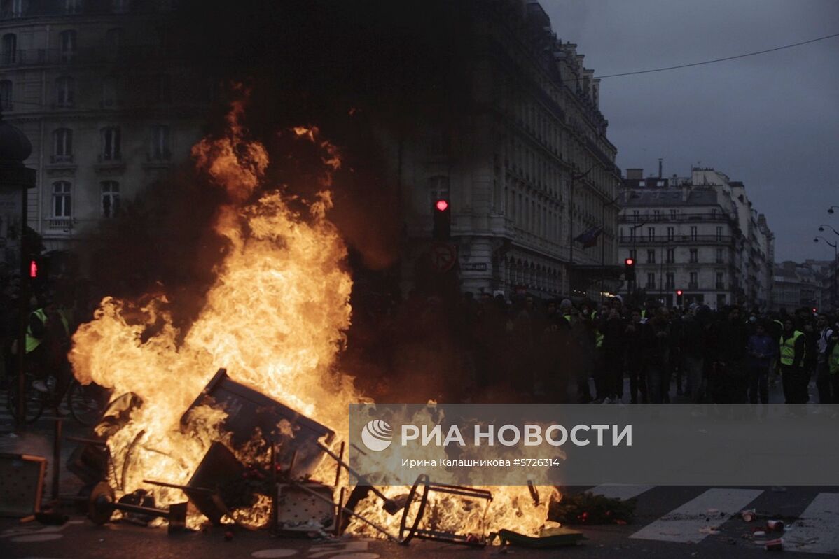 Акция протеста автомобилистов в Париже