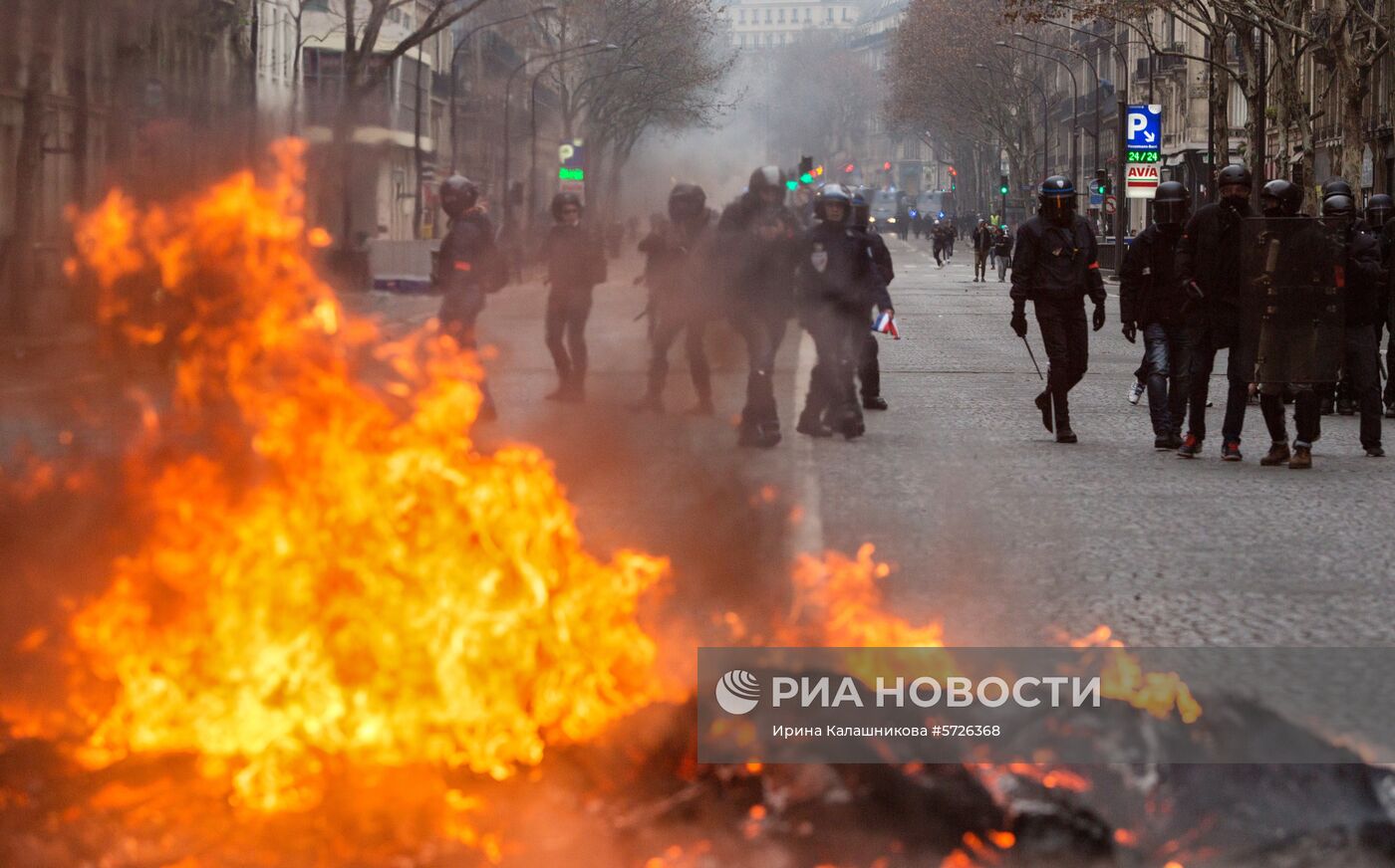 Акция протеста автомобилистов в Париже