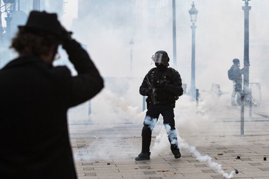 Акция протеста автомобилистов в Париже