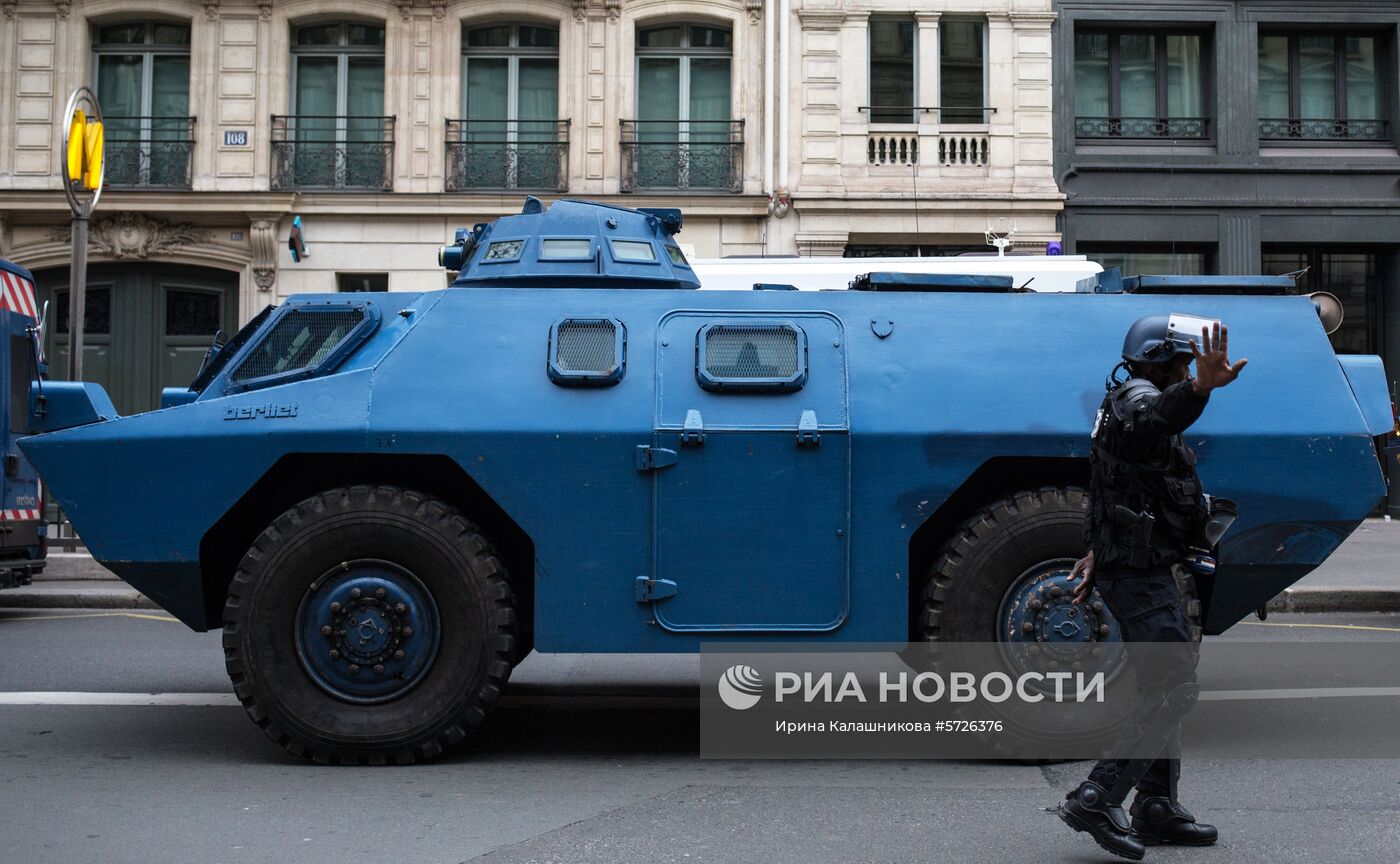 Акция протеста автомобилистов в Париже