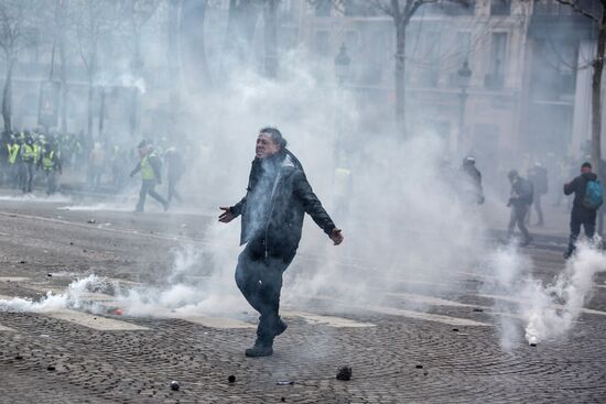 Акция протеста автомобилистов в Париже