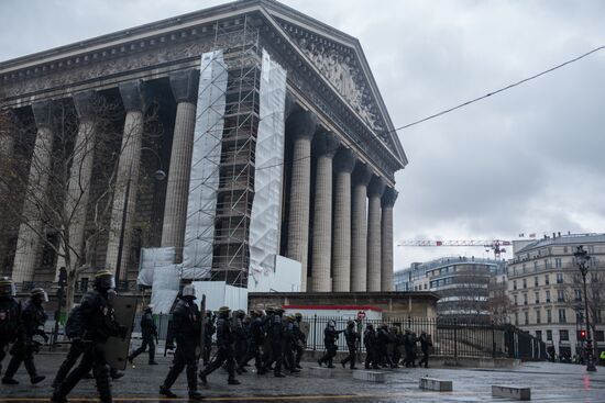 Акция протеста автомобилистов в Париже