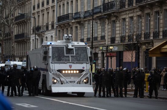Акция протеста автомобилистов в Париже