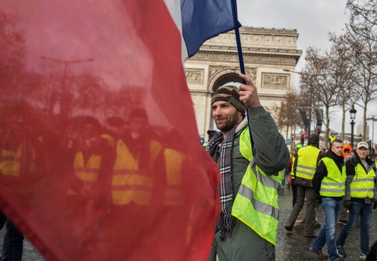 Акция протеста автомобилистов в Париже