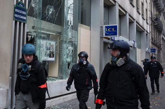 Акция протеста автомобилистов в Париже