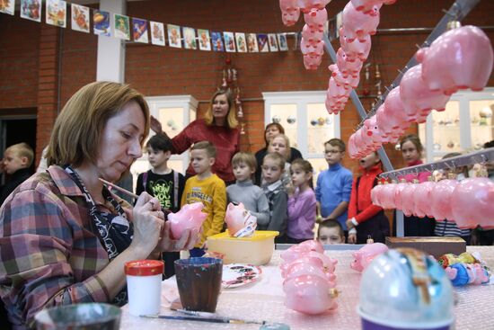 Фабрика елочных украшений "Ариель" в Нижнем Новгороде