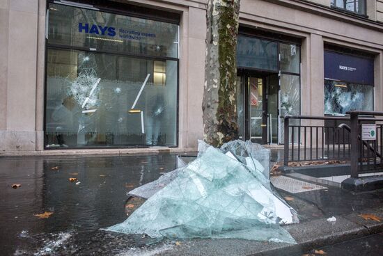 Последствия протестов в Париже 